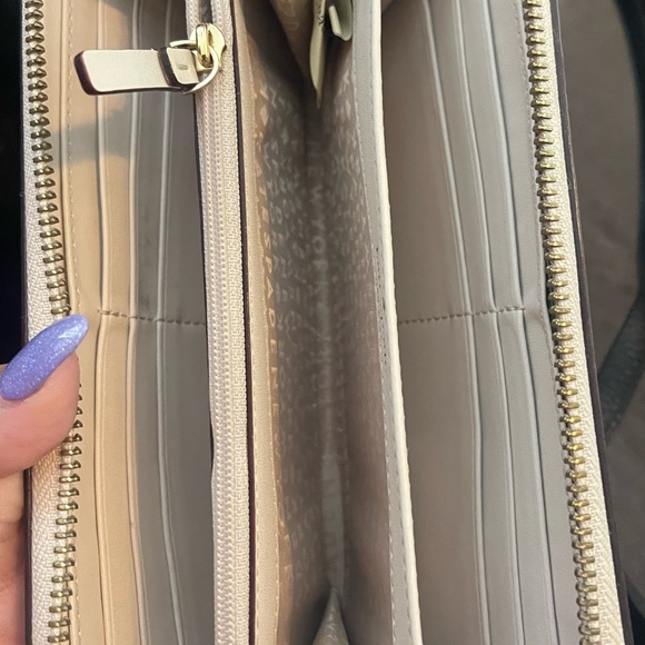 Kate Spade Bow Purse with Two Matching Wallets - Picture 7 of 7